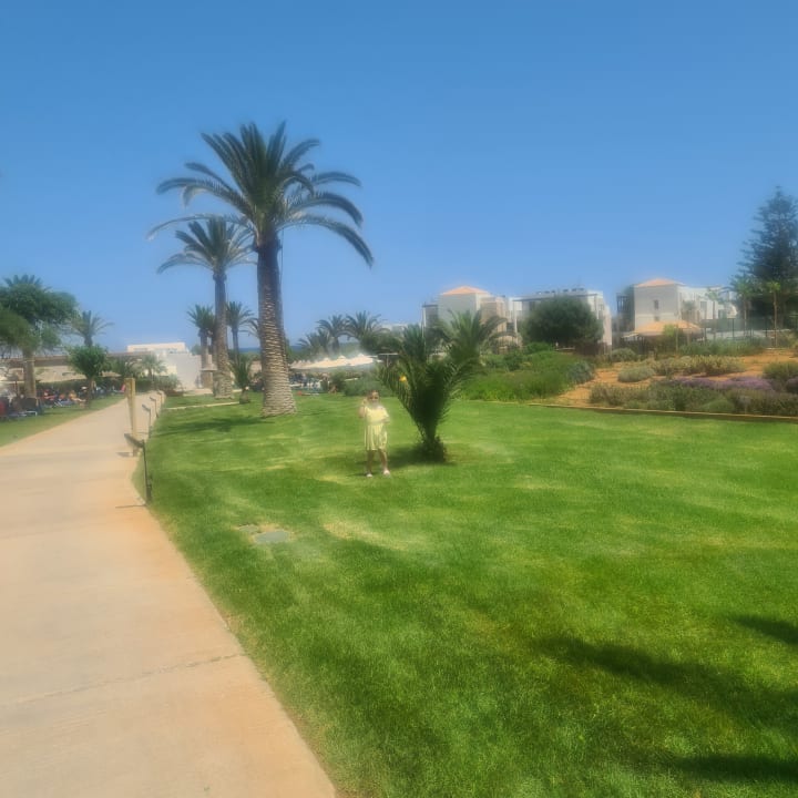 Gartenanlage Anissa Beach & Village