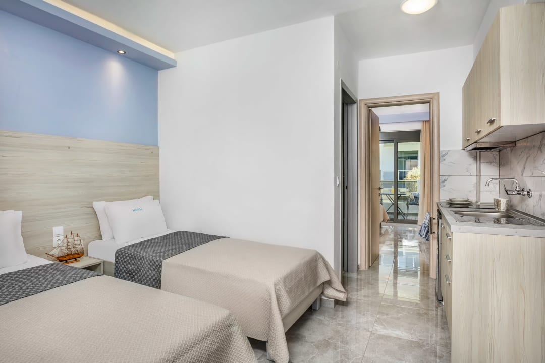 Zimmer Akritas Hotel