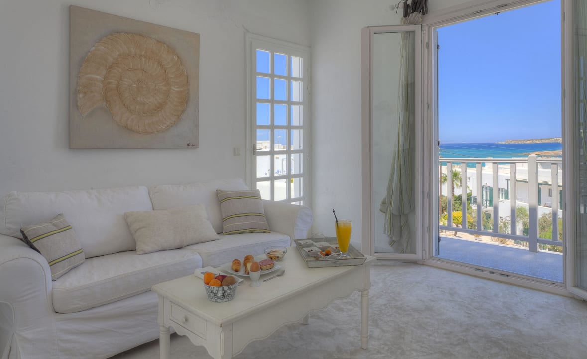 Senior Suite Jacuzzi Lilly Residence All Suites Hotel