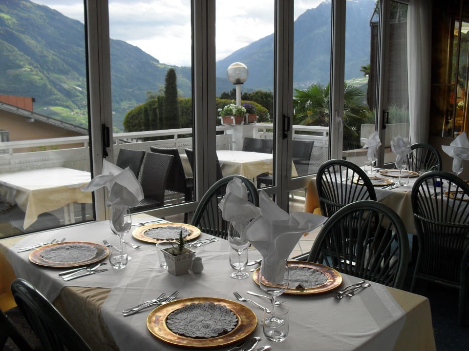 Essen mit 5-Sterne-Ausblick Hotel Alpenhof