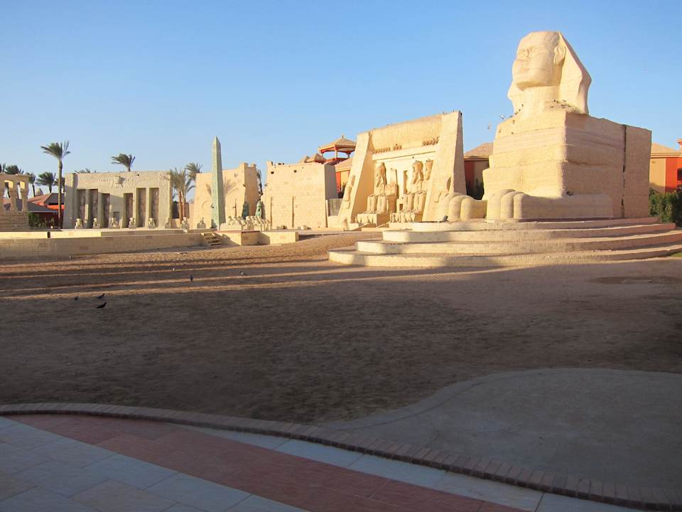 Арена для представлений Pickalbatros Alf Leila Wa Leila Resort - Neverland Hurghada