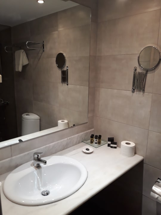 Zimmer Olympian Bay Grand Resort