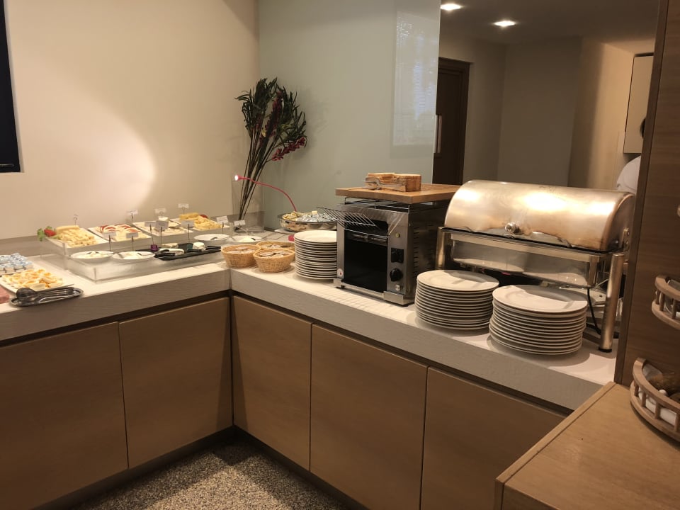 Gastro Hotel Castello Lake Front