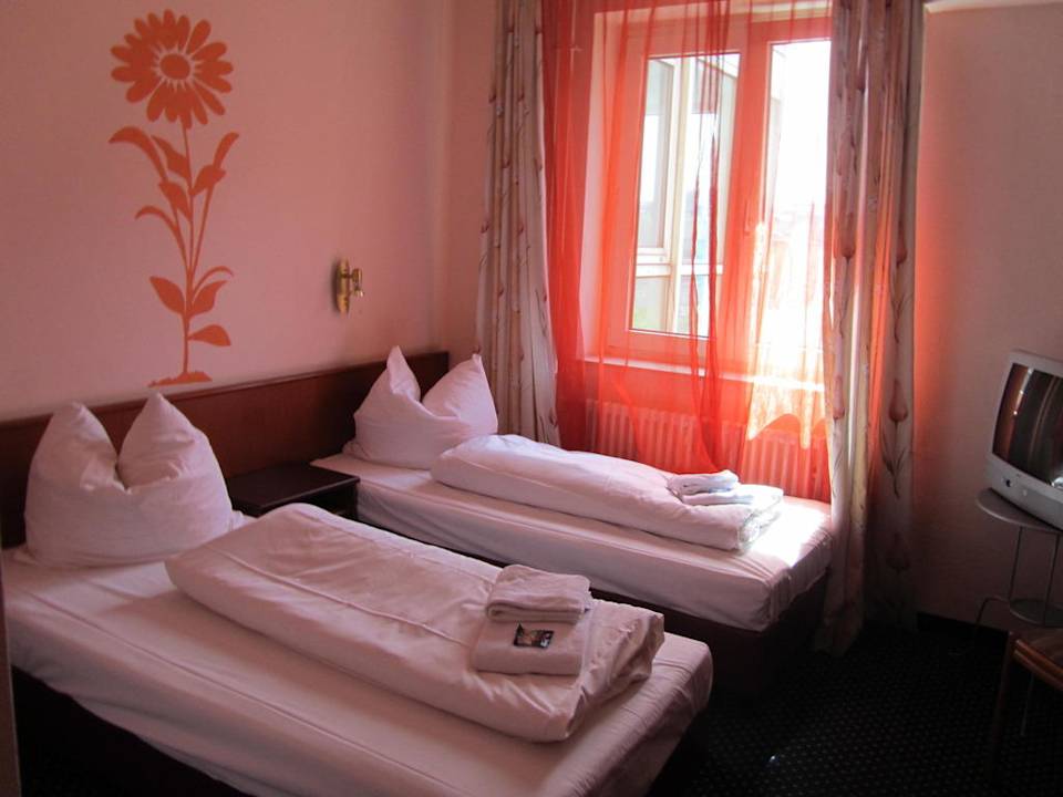 Twin Bed Hotel Residenz