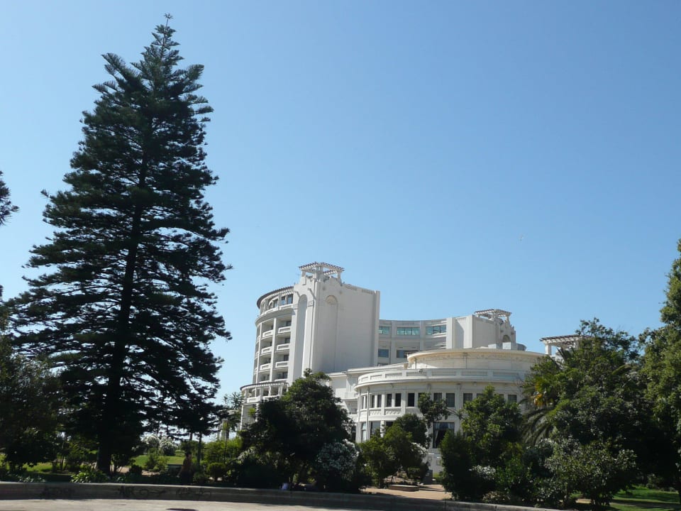 Von etwas weiter gesehen Hotel Enjoy Vina Del Mar