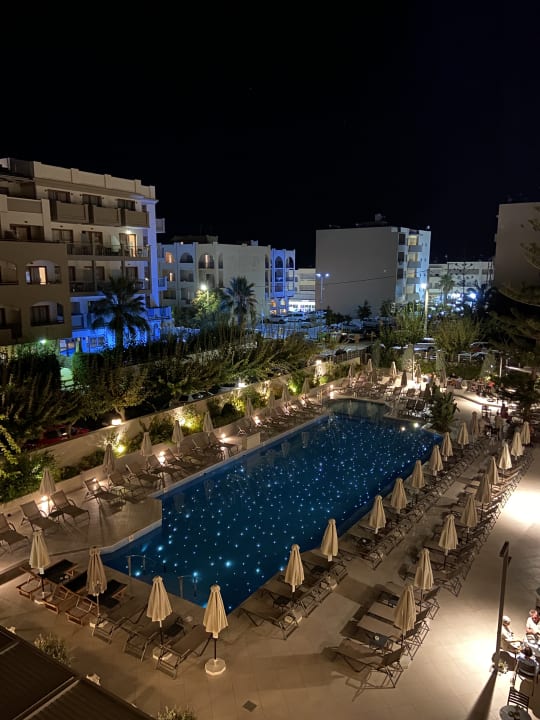 Pool Hotel Theartemis Palace