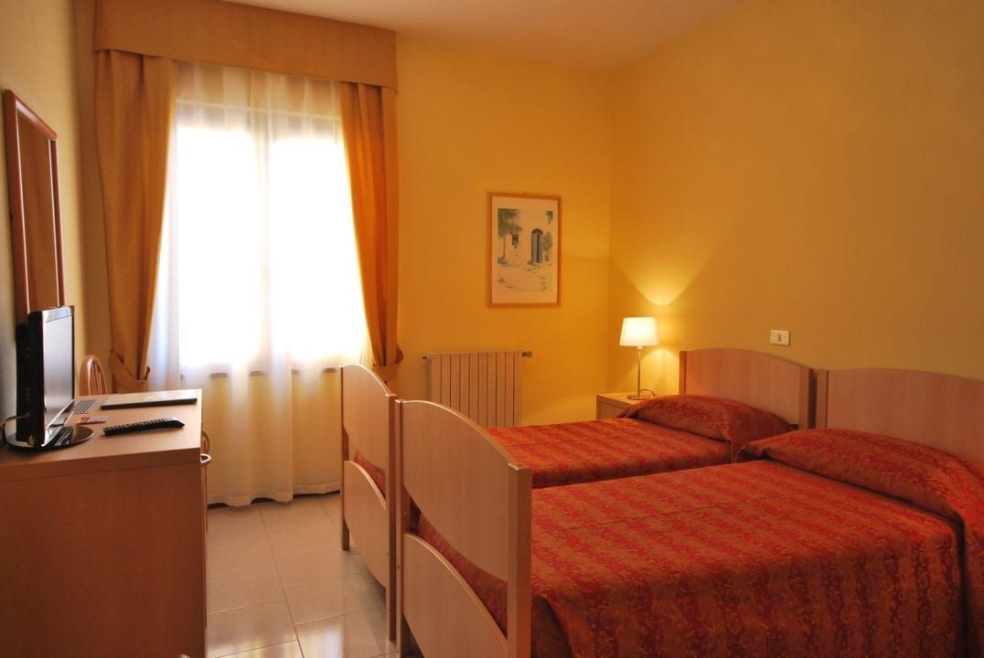 Classic Twin Hotel Eden