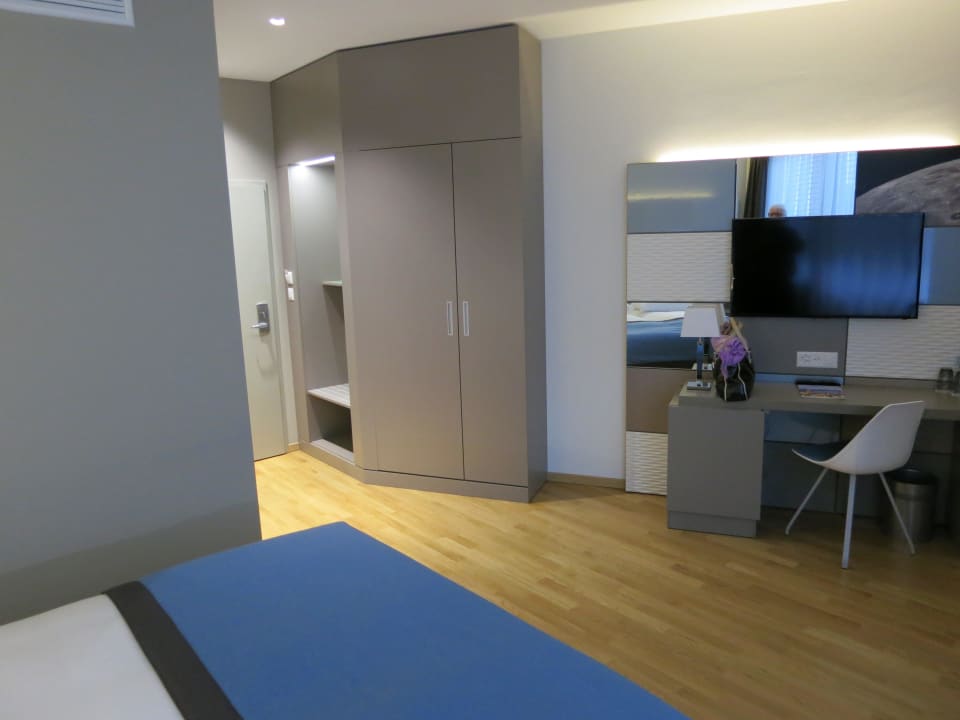 Standard Doppelzimmer  B&B HOTEL Lausanne Crissier