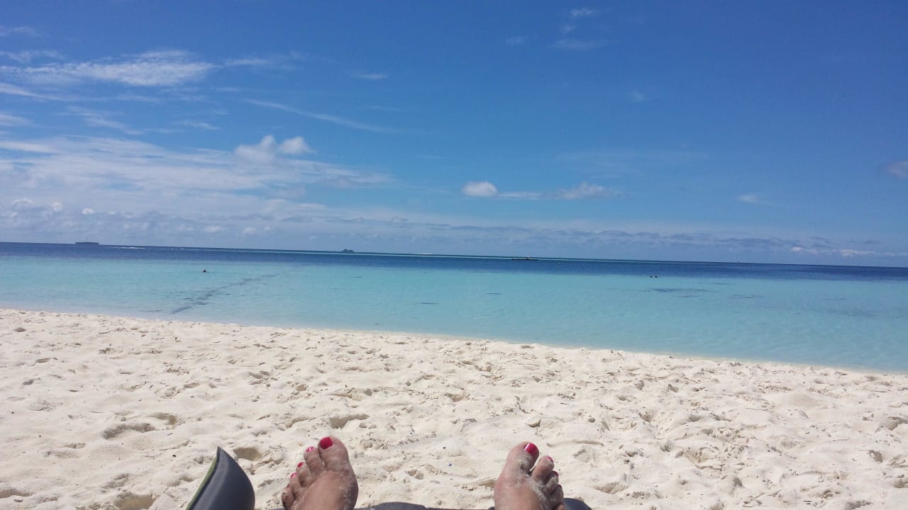Blick vom Liegestuhl Biyadhoo Island Resort