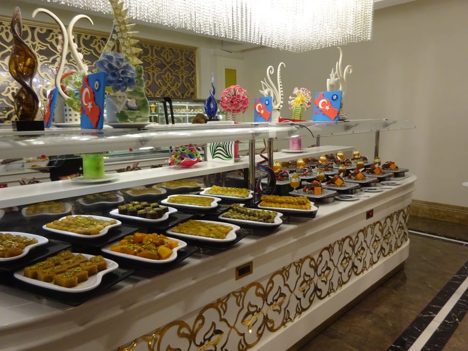 Gastro Side Royal Palace Hotel & Spa