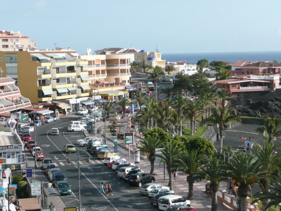 Blick auf die Einkaufsmeile Landmar Playa La Arena