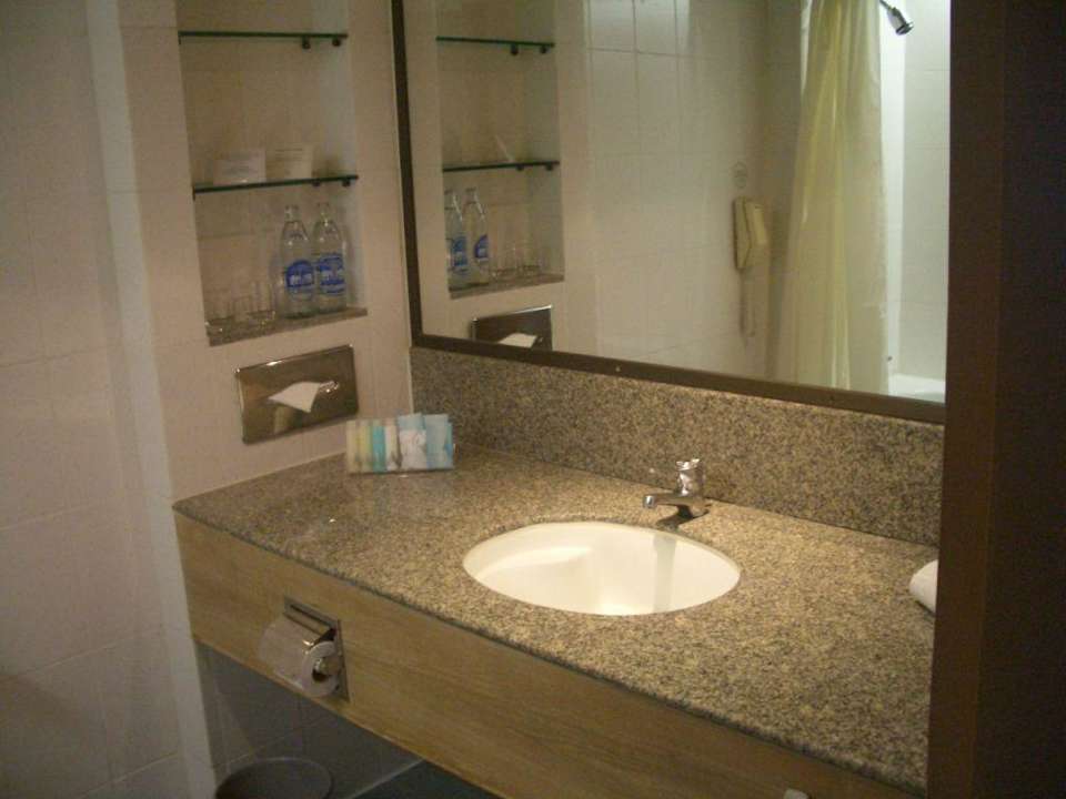 Bad Grand Mercure Bangkok Atrium