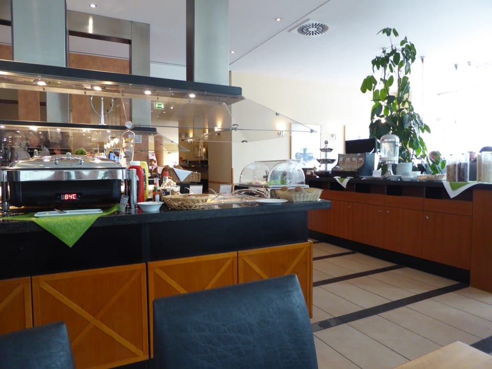 Restaurant PLAZA Premium Köln