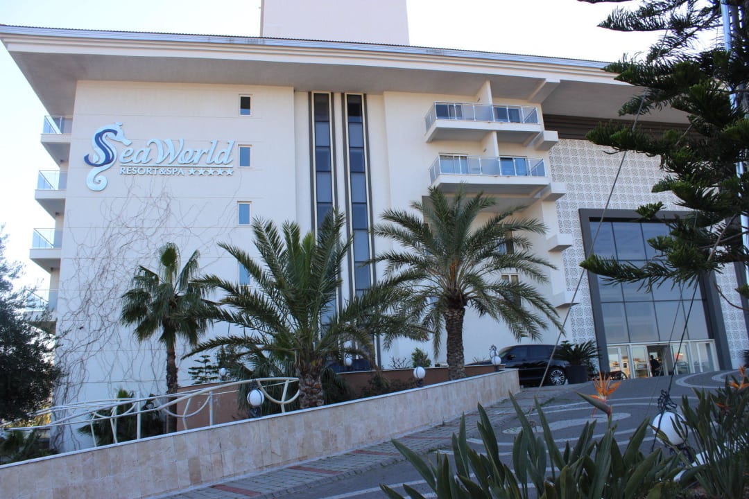 Wunderschöner  Eingang Seaden Sea World Resort & Spa