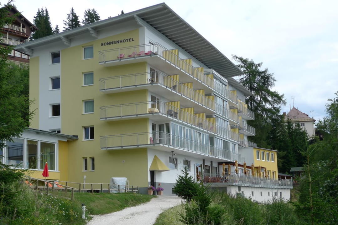 Hotel von außen Sonnenhotel Zaubek