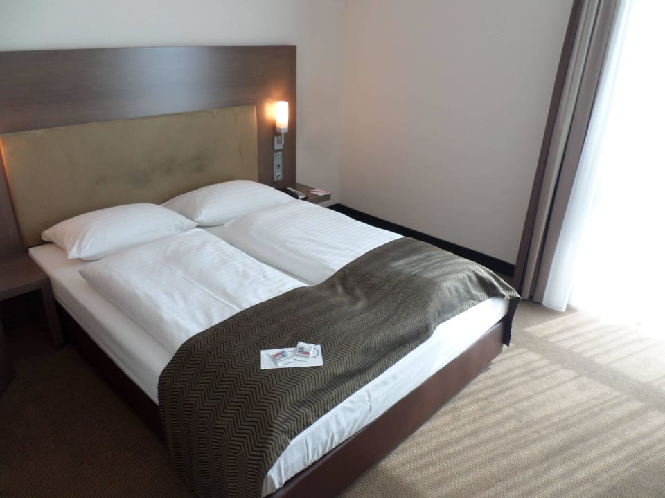 Modernes Zimmer IntercityHotel Mannheim