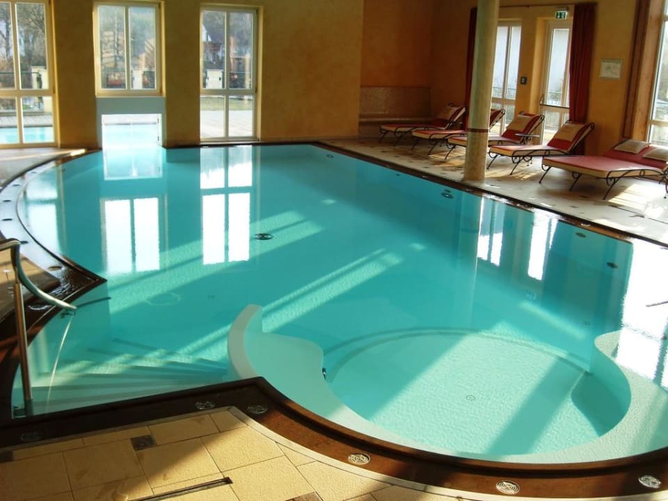 Großer Pool Hotel Dirsch Wellness & Spa Resort