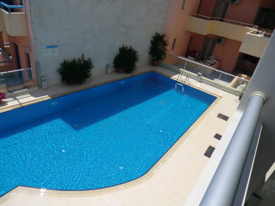 Blick vom ZImmer zum Pool Hotel Corissia Princess