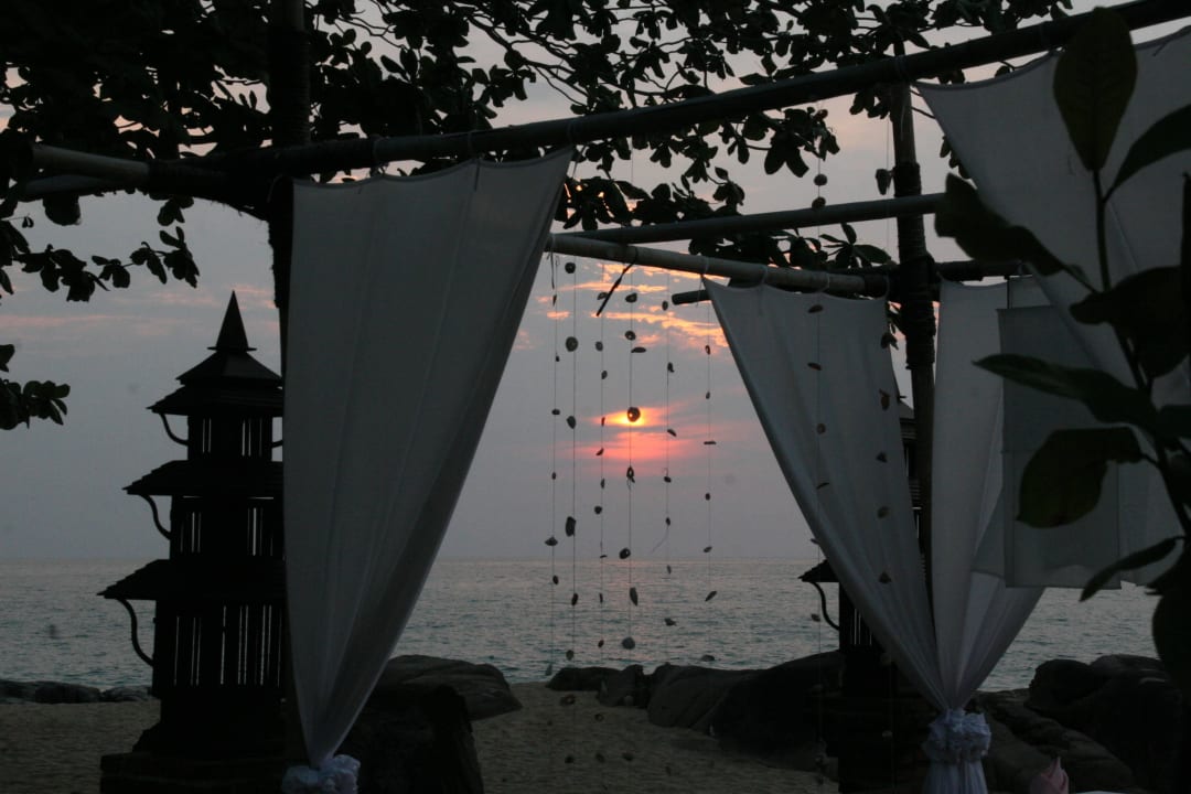 Sonnenuntergang am Strand Khaolak Laguna Resort