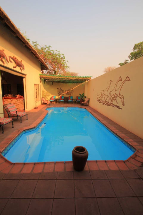 Kleiner erfrischender Pool Hotel The Garden Lodge On The Chobe River