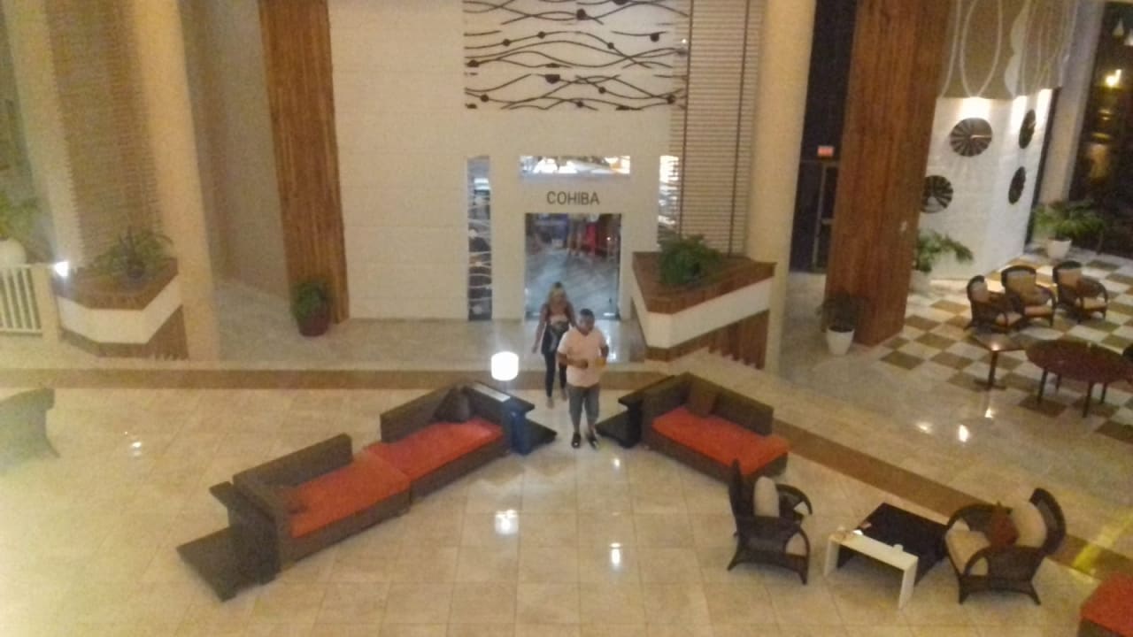 Lobby Sirenis Tropical Varadero