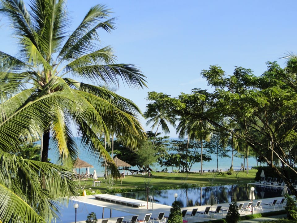 Ausblick von der HappyHour-Bar Kantary Beach Hotel - KHAO LAK