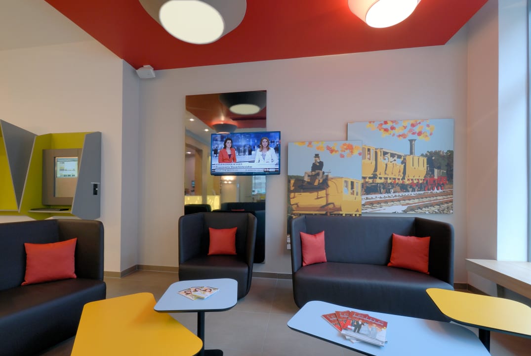 Lobby B&B Hotel Nürnberg-Hbf