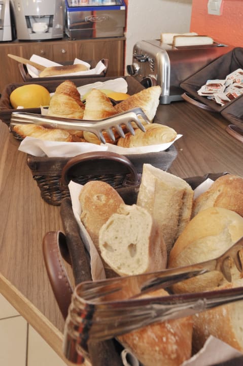 Buffet Hotel Carladez Cambronne