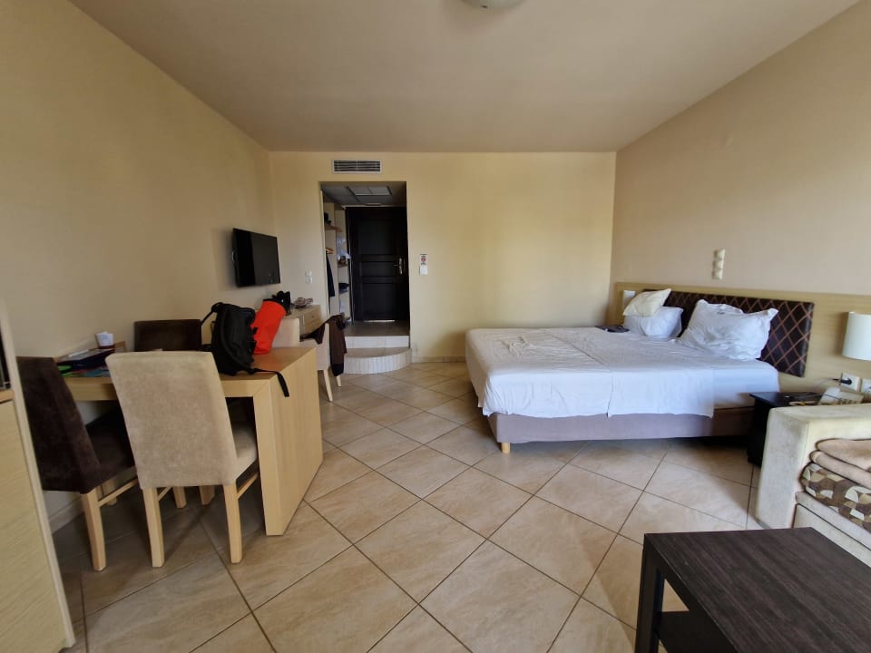 Zimmer Hotel Molos Bay