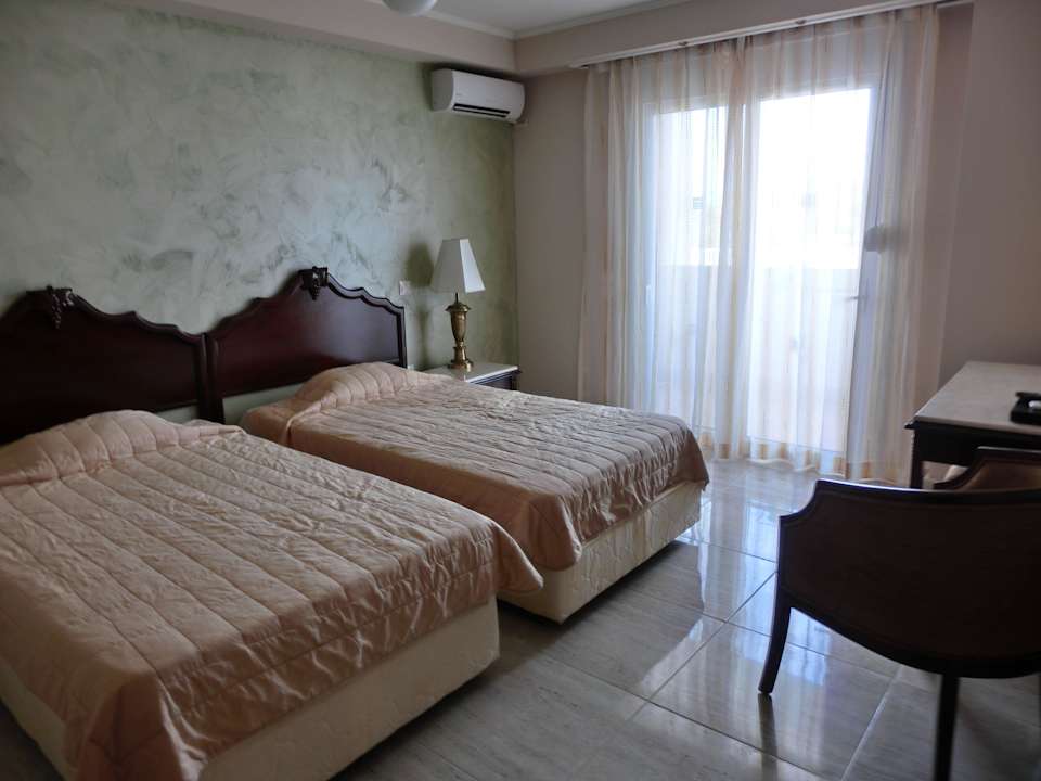 Schlafzimmer Sandy Beach Resort