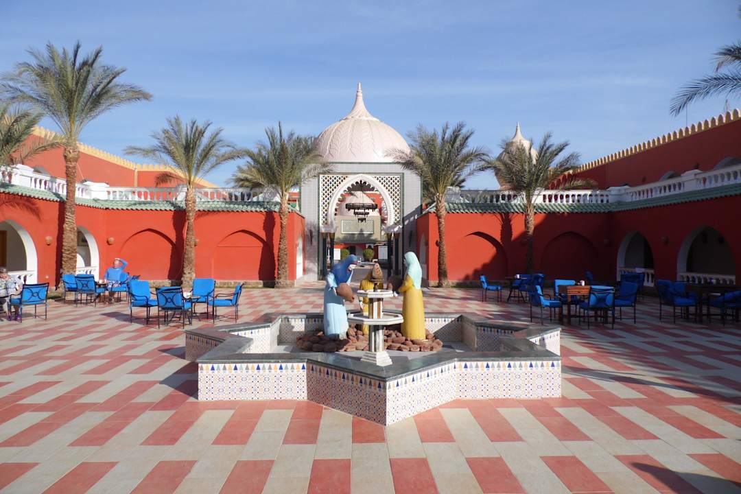 Einer der Innenhöfe Pickalbatros Alf Leila Wa Leila Resort - Neverland Hurghada