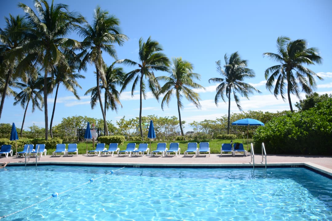 Pool Holiday Inn Miami Beach-Oceanfront