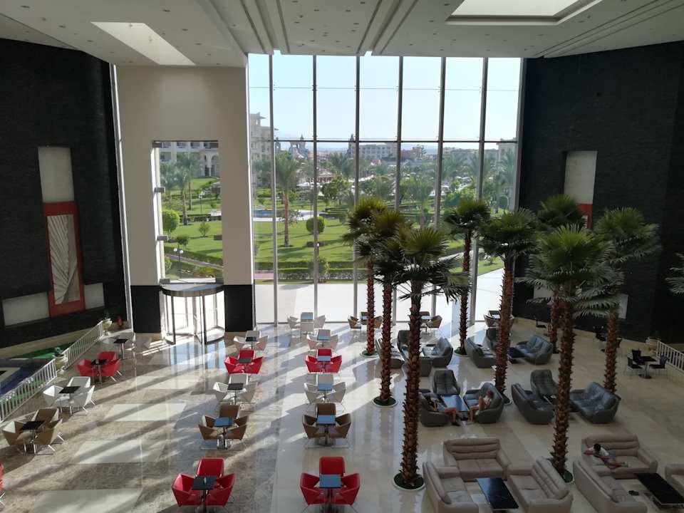 Lobby Serenity Alma Heights