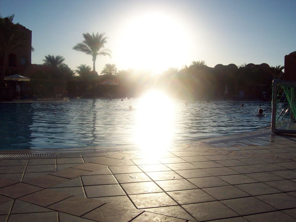 16.30 Uhr Jaz Makadi Oasis Resort