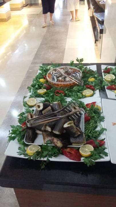 Kleiner Fischauswahl zum Frühstück Adalya Ocean Deluxe