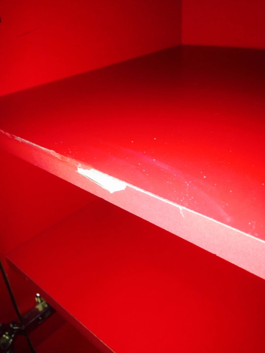 Schrankböden defekt und dreckig vom Vorgänger! Mövenpick Resort & Spa El Gouna