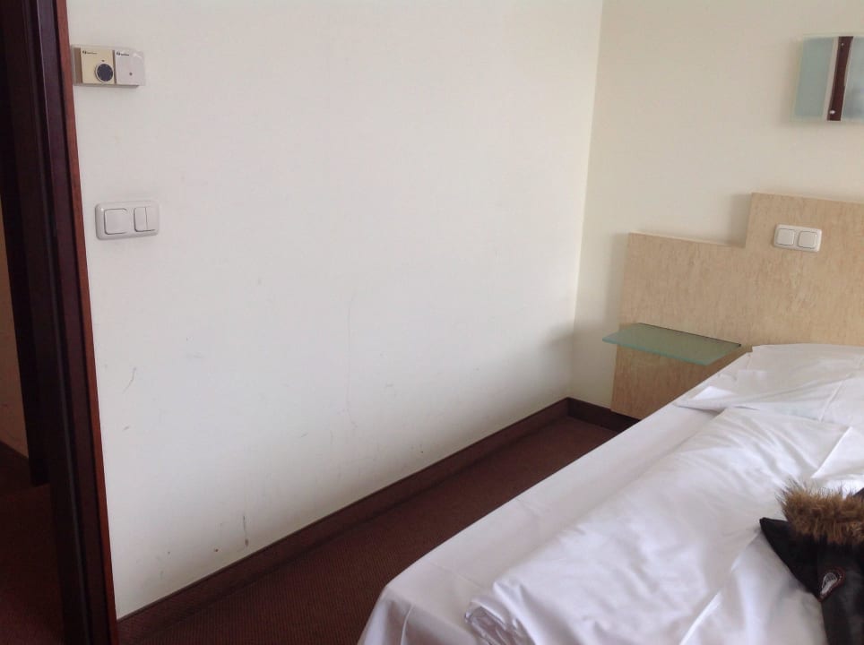 Wände leider zerkratzt und verdreckt Hotel Asgard