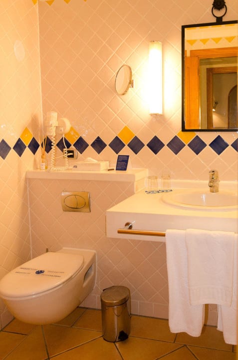 WC im Bad Seaside Hotel Sandy Beach