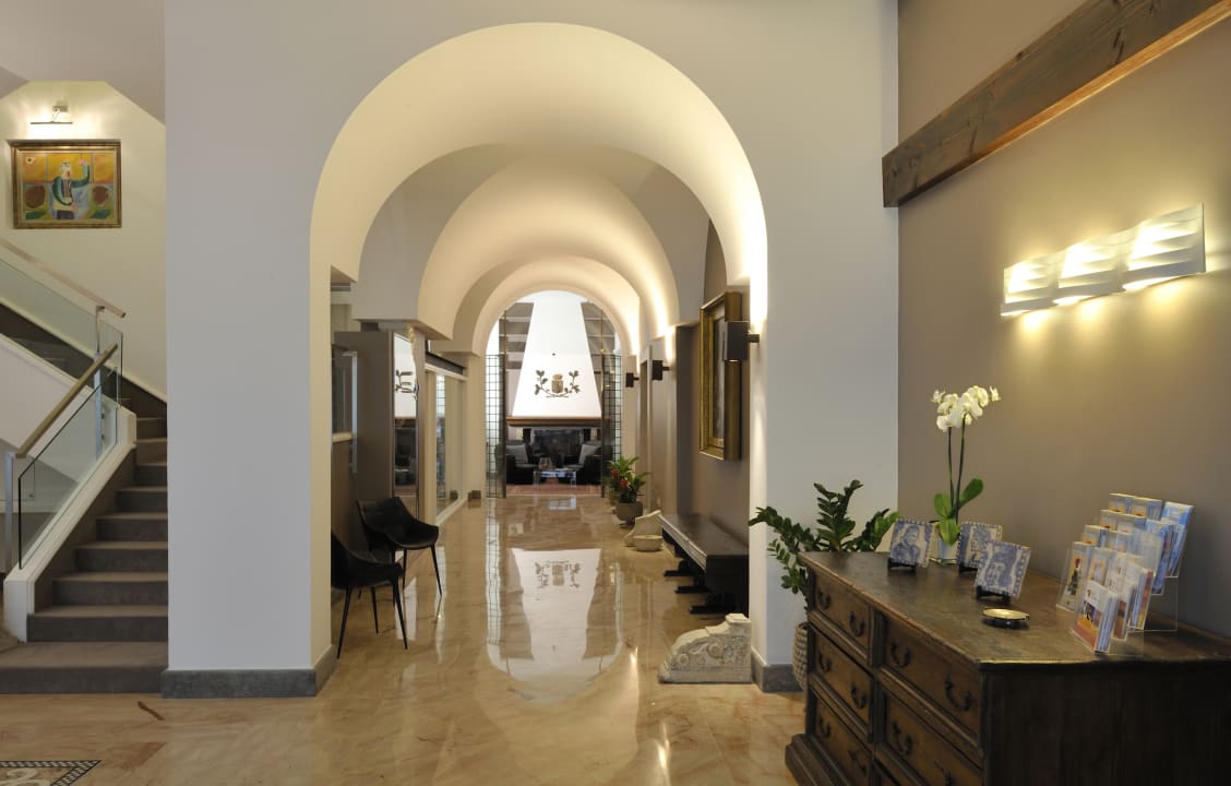 Lobby Hotel Principe Di Villafranca