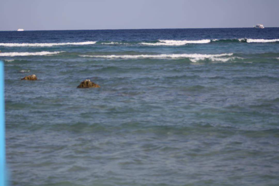 Blick vom Steg auf den Strand Hotel Titanic Palace