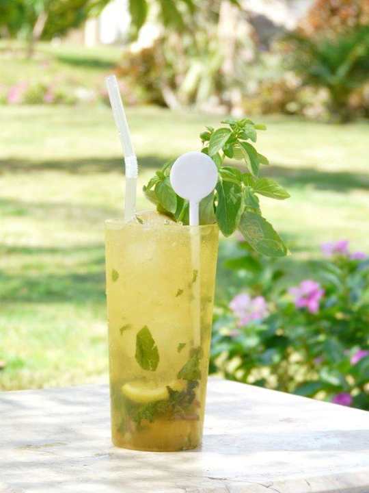 Drink JAZ Aquamarine Resort
