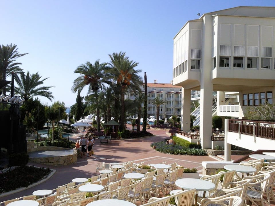 Blick vom Zuschauerraum des Amphietheaters PALOMA Perissia