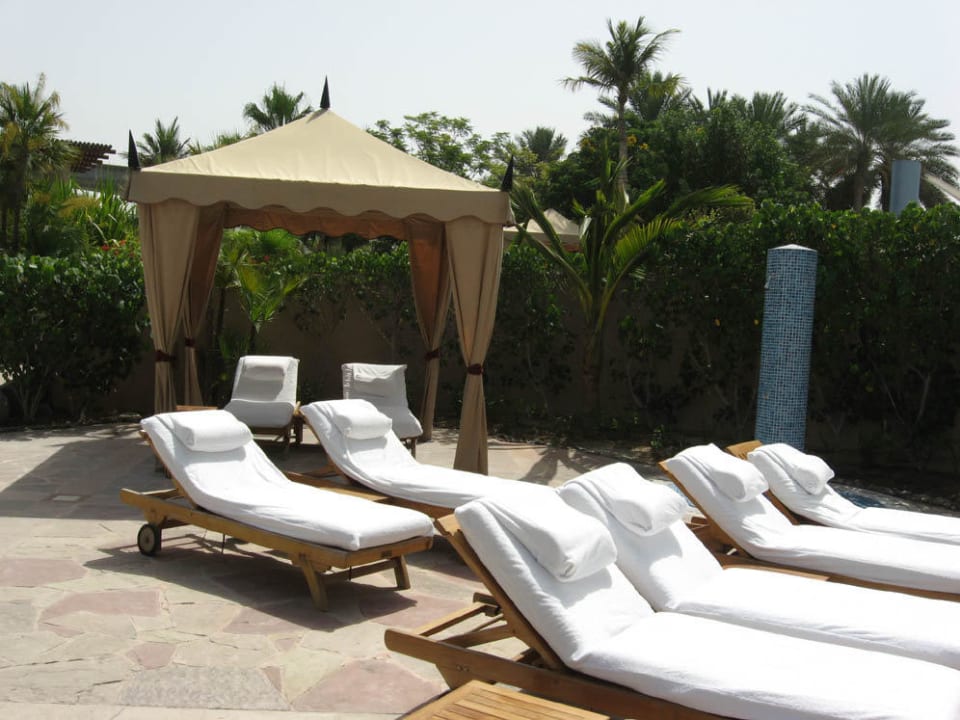 Liegen am Pool Grand Hyatt Dubai