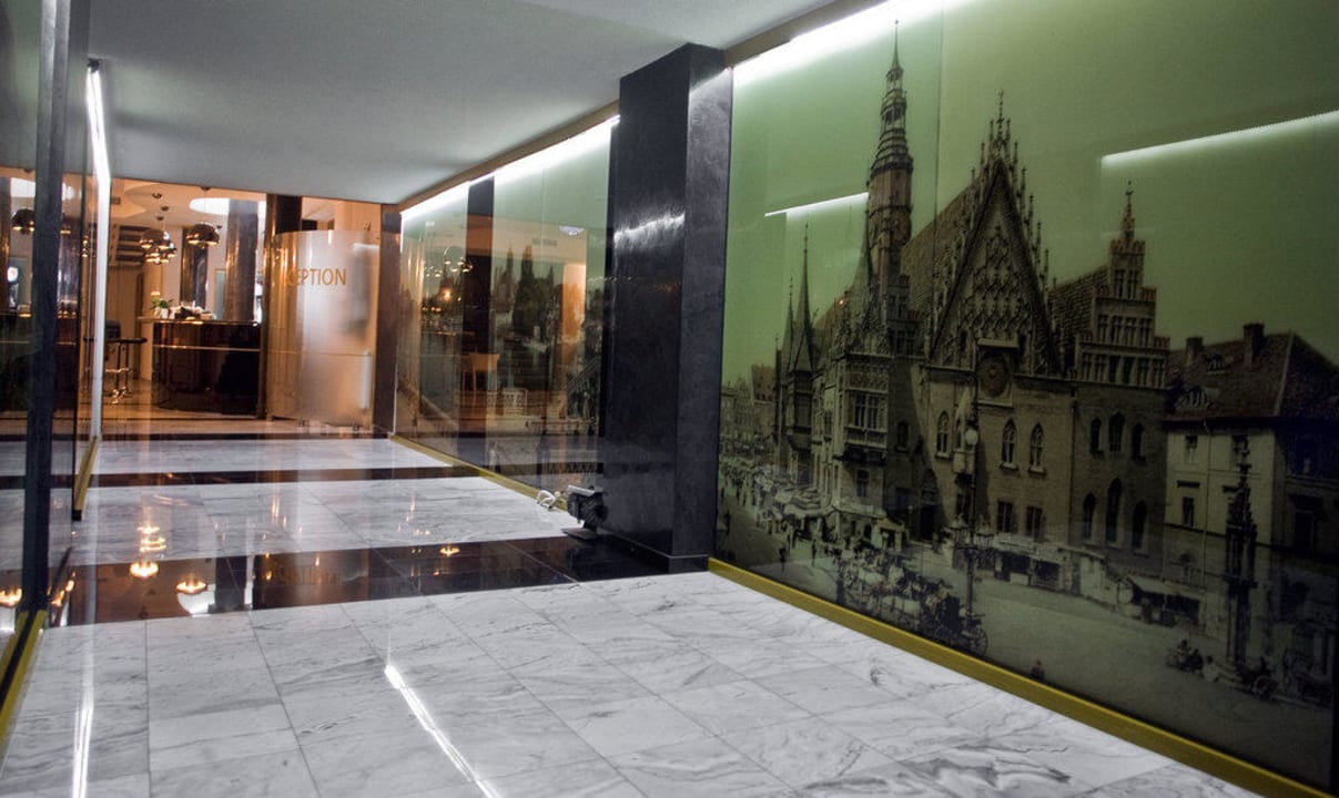 Lobby i Recepcja Hotel Sofia by The Railway Station Wroclaw