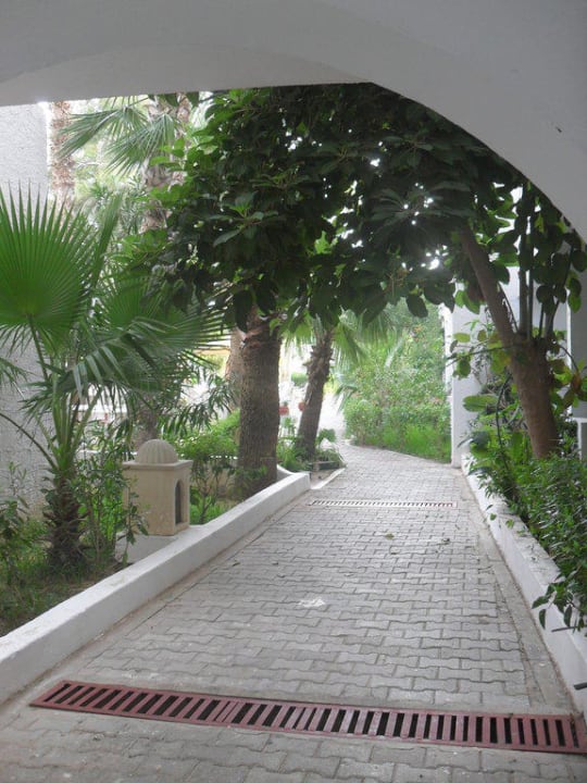 Innenhof Hotel Nesrine