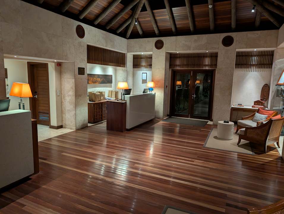 Lobby Constance Ephelia