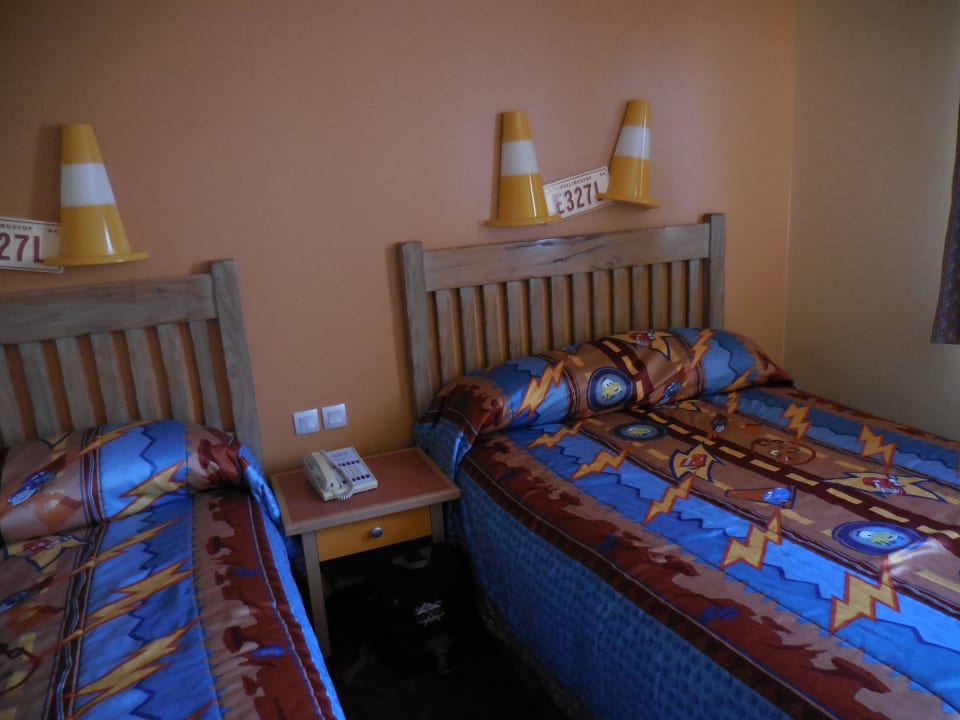 "Zimmer mit zwei Französischen Betten" Disney's Hotel Santa Fe