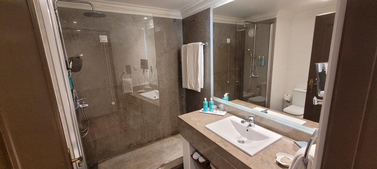 Zimmer PortoBay Falésia