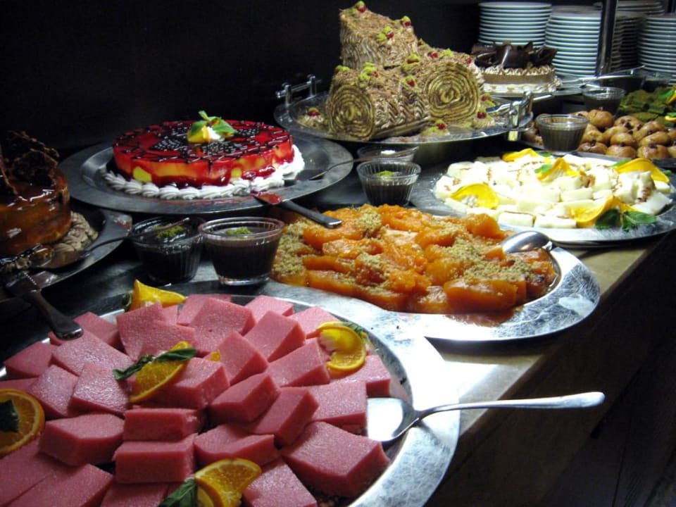 Dessertbüffet Saturn Palace Resort Hotel