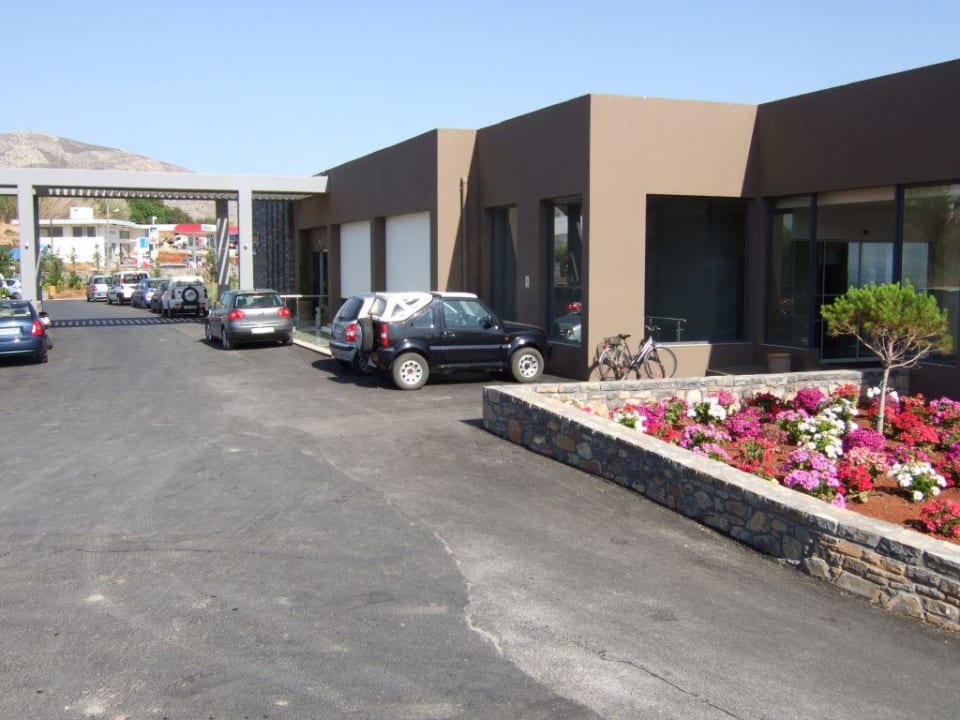 Hoteleinfahrt Atlantica Mikri Poli Crete